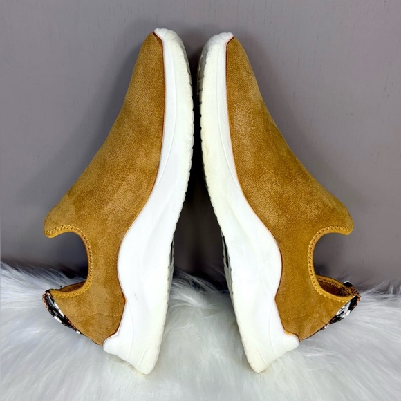 Seven7 Waterproof Sneaker - Picture 8 of 8